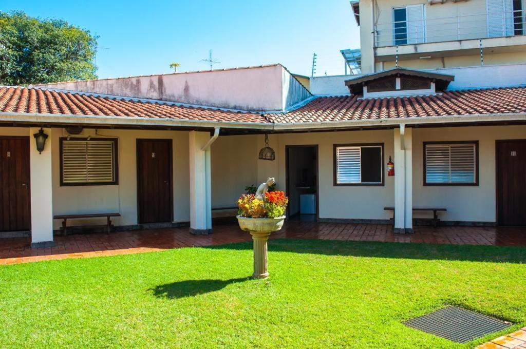 Galeria Hotel Pousada Jaguariúna Exterior foto